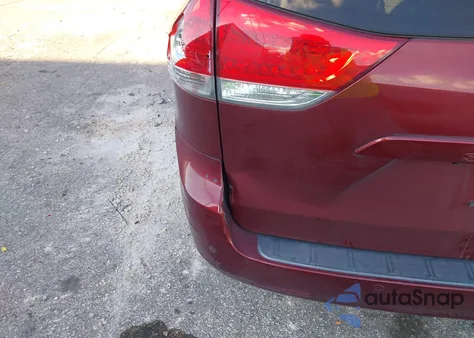 2011 Toyota Sienna Xle V6 from USA, damaged, VIN 5TDYK3DC4BS019962